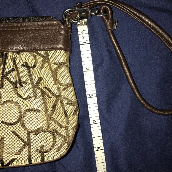 NWOT Calvin Klein Wristlet - Picture 5 of 5